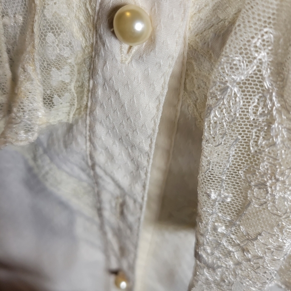 VINTAGE LADY ALEXIS COTTON BLEND VICTORIAN STYLE RUFFLE PUFF SLEEVE BLOUSE - Picture 3 of 10